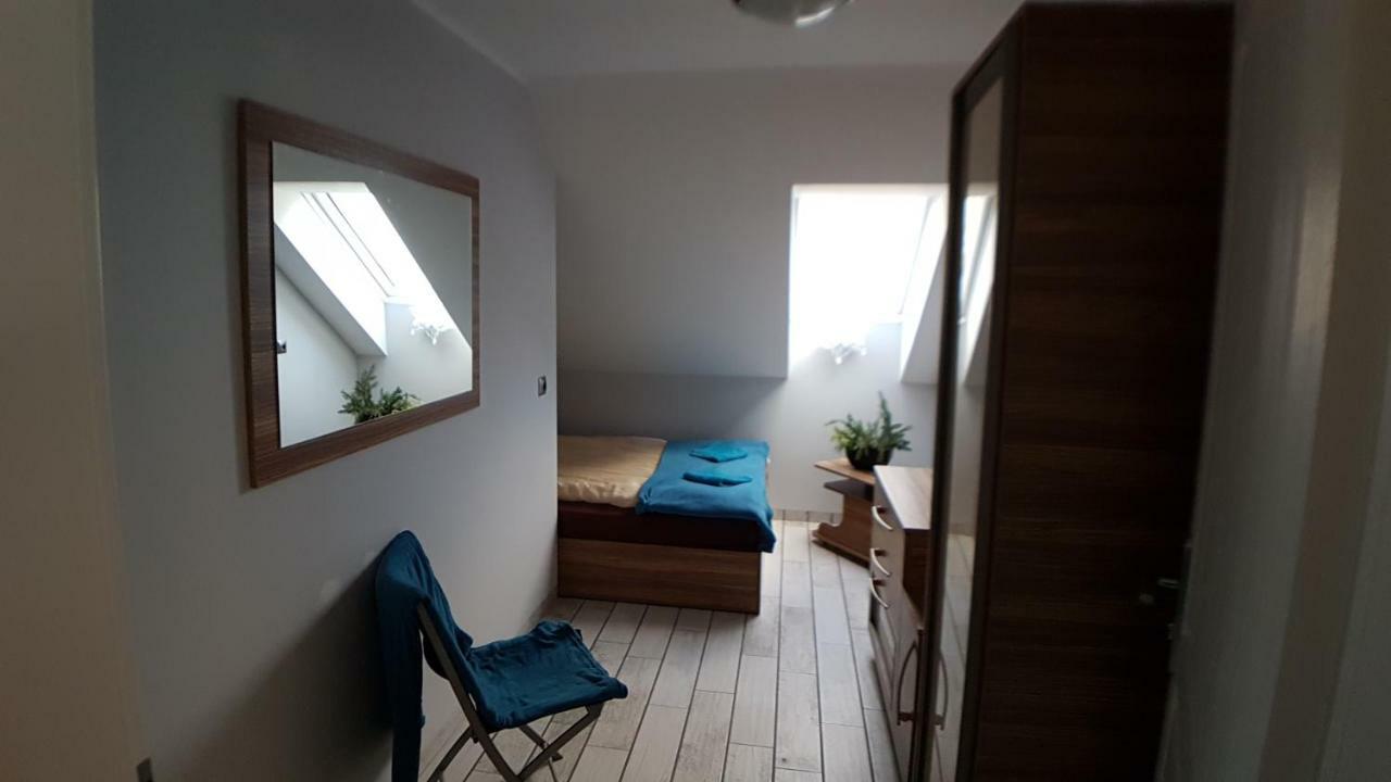 Przystan Kapitanat Apartment Шчечинек Екстериор снимка